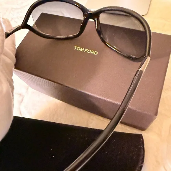 Tom Ford Sunglasses - Picture 13 of 16